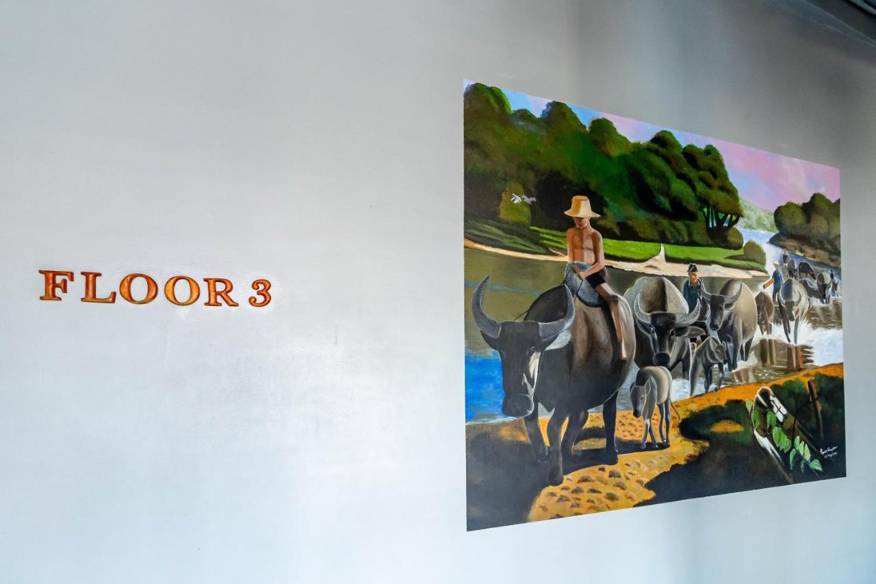 Thonglor Travellers Hostel And Cafe Bangkok Kültér fotó